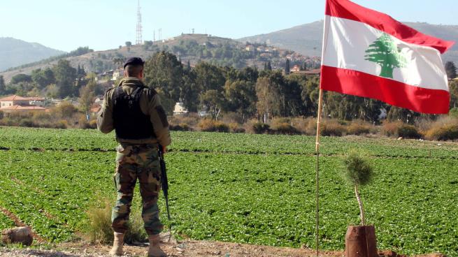 المتحدث باسم الجيش الإسرائيلي يكتب مقالاً تهديدياً للبنان بالعربية: توسيع التطبيع الإعلامي